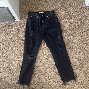 Abercrombie high rise mom jeans - black/ripped